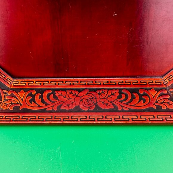 VINTAGE CHINESE RED LACQUER WOODEN TRAY WITH ROSE DESIGN - Picture 3 of 8
